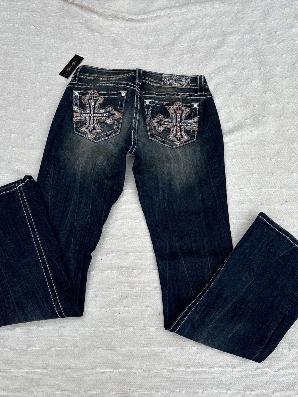 Miss Me Blue Jeans, Mid-Rise Slim
Bootcut, Women Size 28 - New with Tags